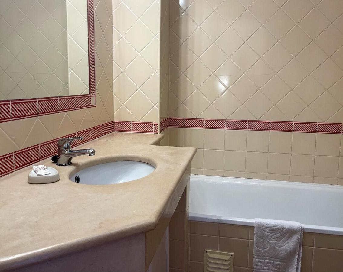 Moradia T3 Aguia Marina, Com Piscina E Bbq Villa Albufeira Kültér fotó