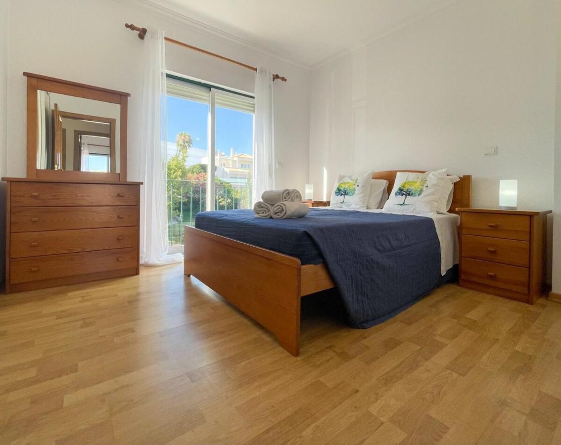 Moradia T3 Aguia Marina, Com Piscina E Bbq Villa Albufeira Kültér fotó
