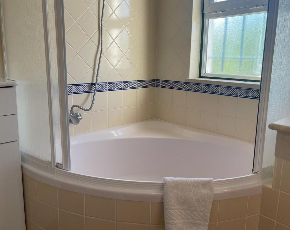 Moradia T3 Aguia Marina, Com Piscina E Bbq Villa Albufeira Kültér fotó
